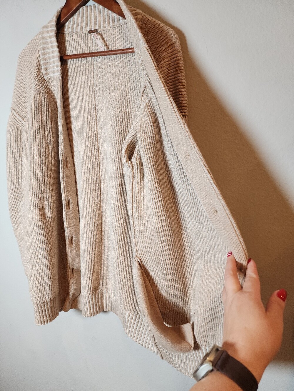 Free People Beige Button V-neck Knit Sweater Cardigan Pockets Small Oversized - Picture 15 of 16